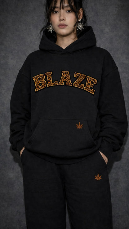 LEO PRINT HANFBLATT – Oversized Hoodie & Sweatpants Set