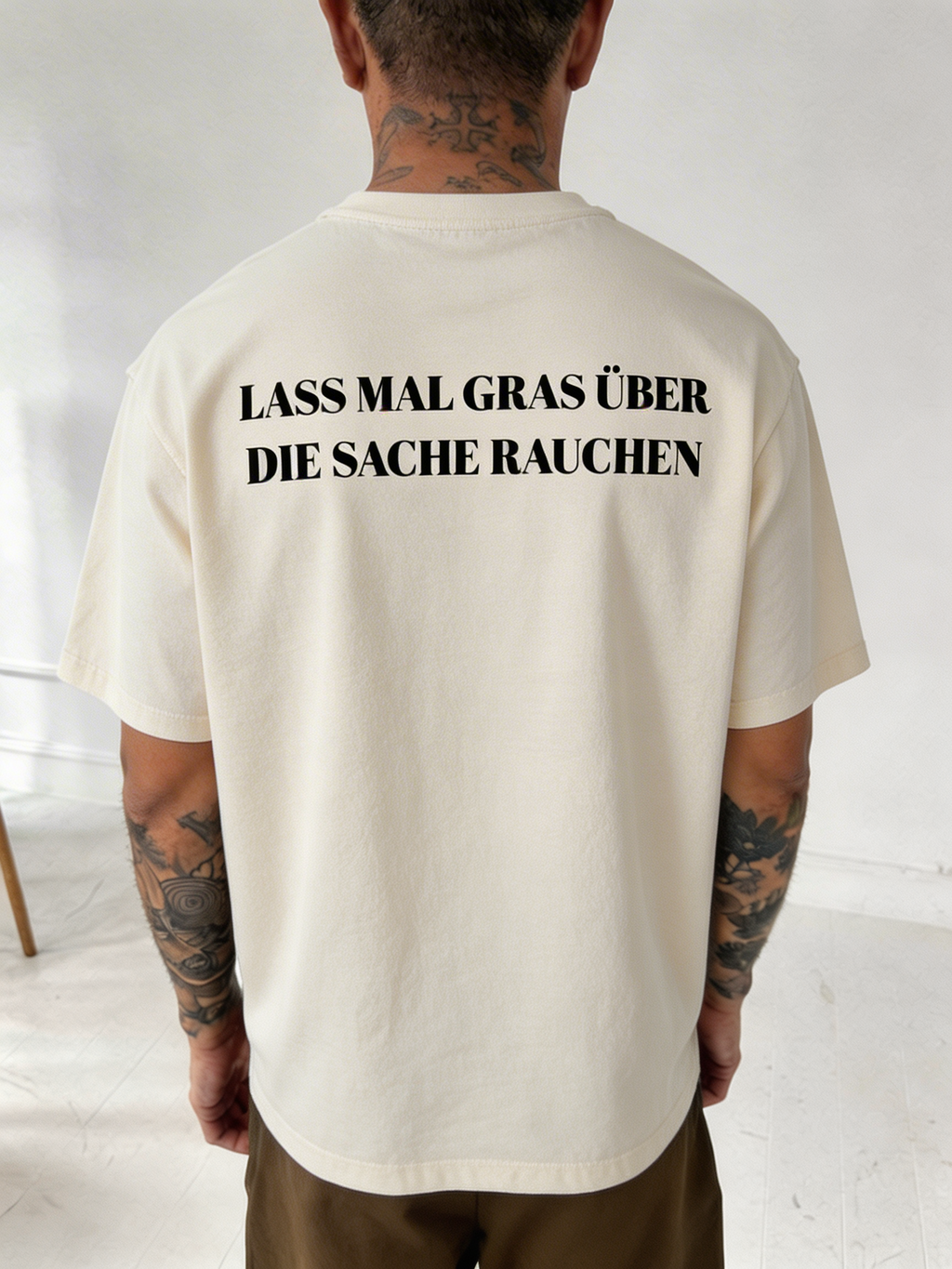 LASS MAL GRAS ÜBER DIE SACHE RAUCHEN– Cannabis T-Shirt