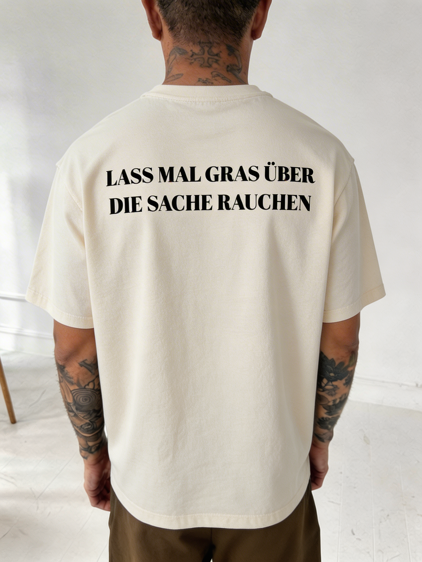 LASS MAL GRAS ÜBER DIE SACHE RAUCHEN– Cannabis T-Shirt