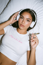 Zertifizierte Stoner Baddie - Cropped Tee